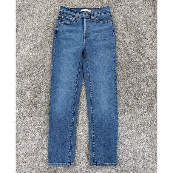 Levis Wedgie Jeans Womens 24 Blue Straight High Rise Love in the Mist Wash Denim - Picture 1 of 11